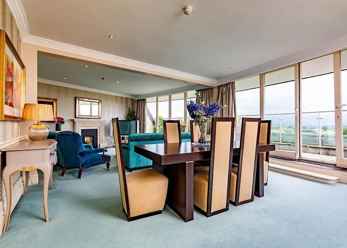 Step House Hotel